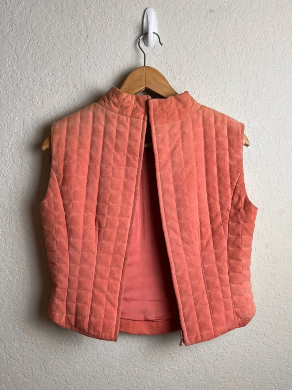 Chanel Vintage 1999 Salmon Pink Quilted Suede Top Vest Goat Skin 40 Rare